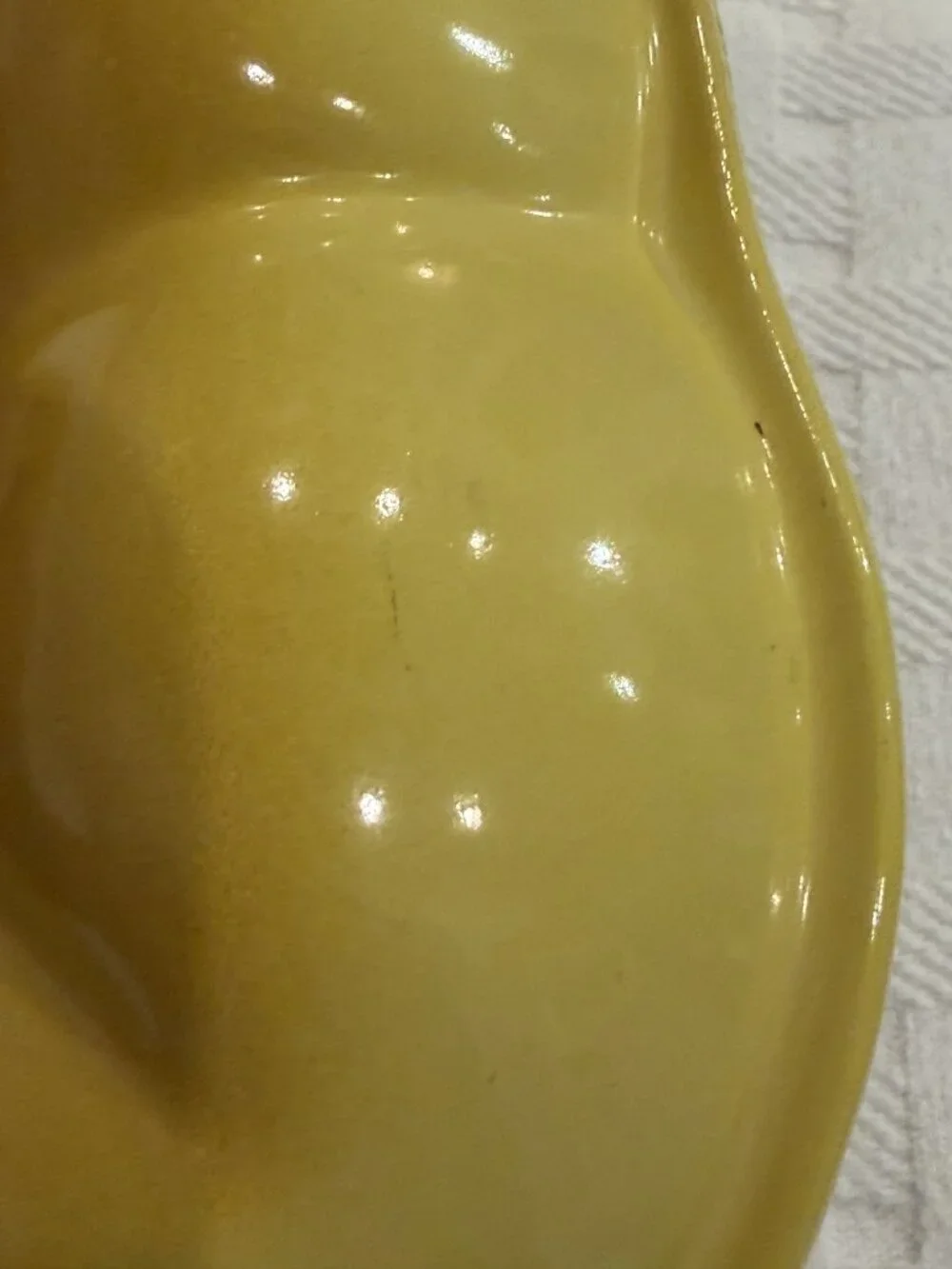 Le Creuset Yellow Bell Pepper Cocotte – Enameled Cast Iron Covered Casserole
